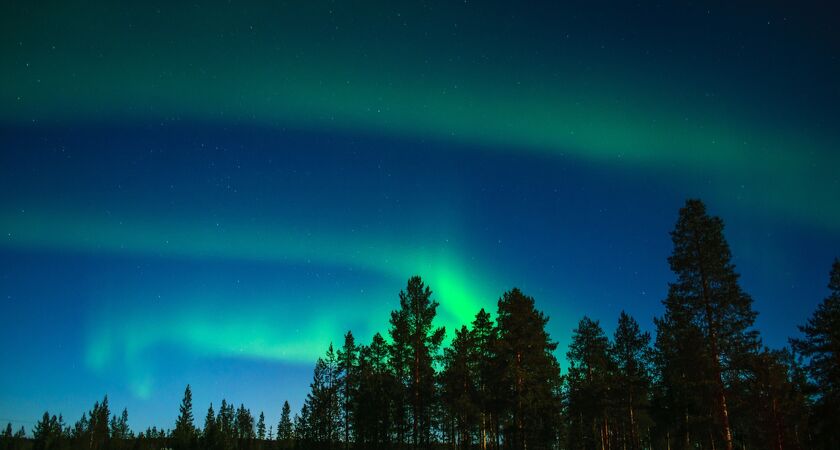 Lapland; Noel Baba'nın Evi Buz Kıran Gemisi ve Treehouse Igloo Konaklama